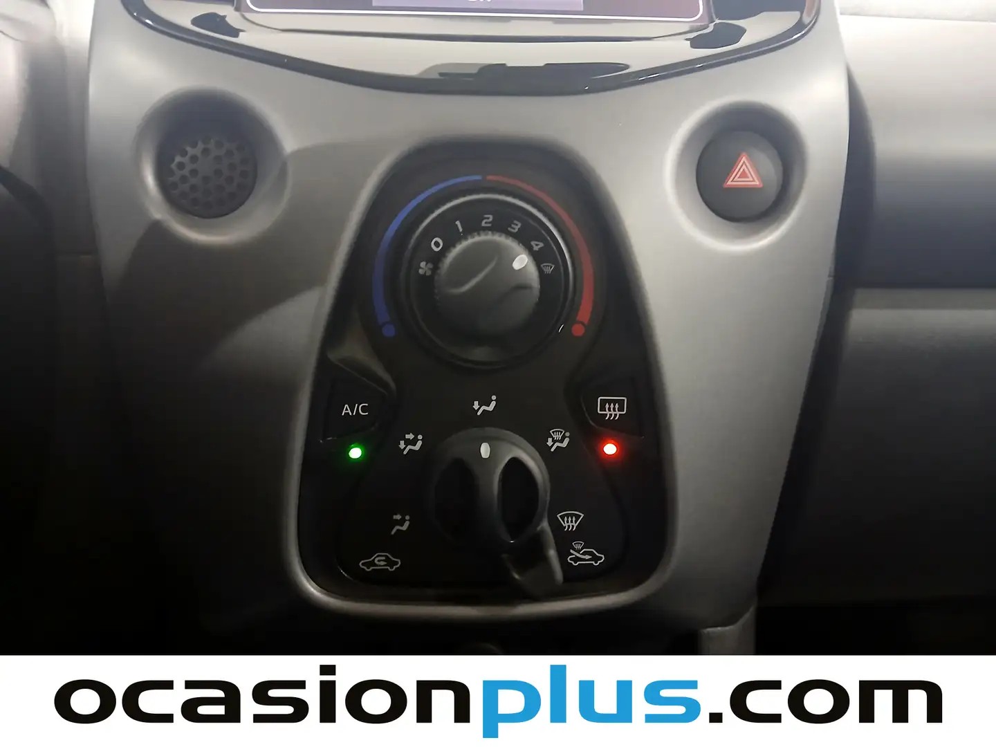 Foto Toyota Aygo Toyota Aygo 1.0 70 x-play (72 CV)