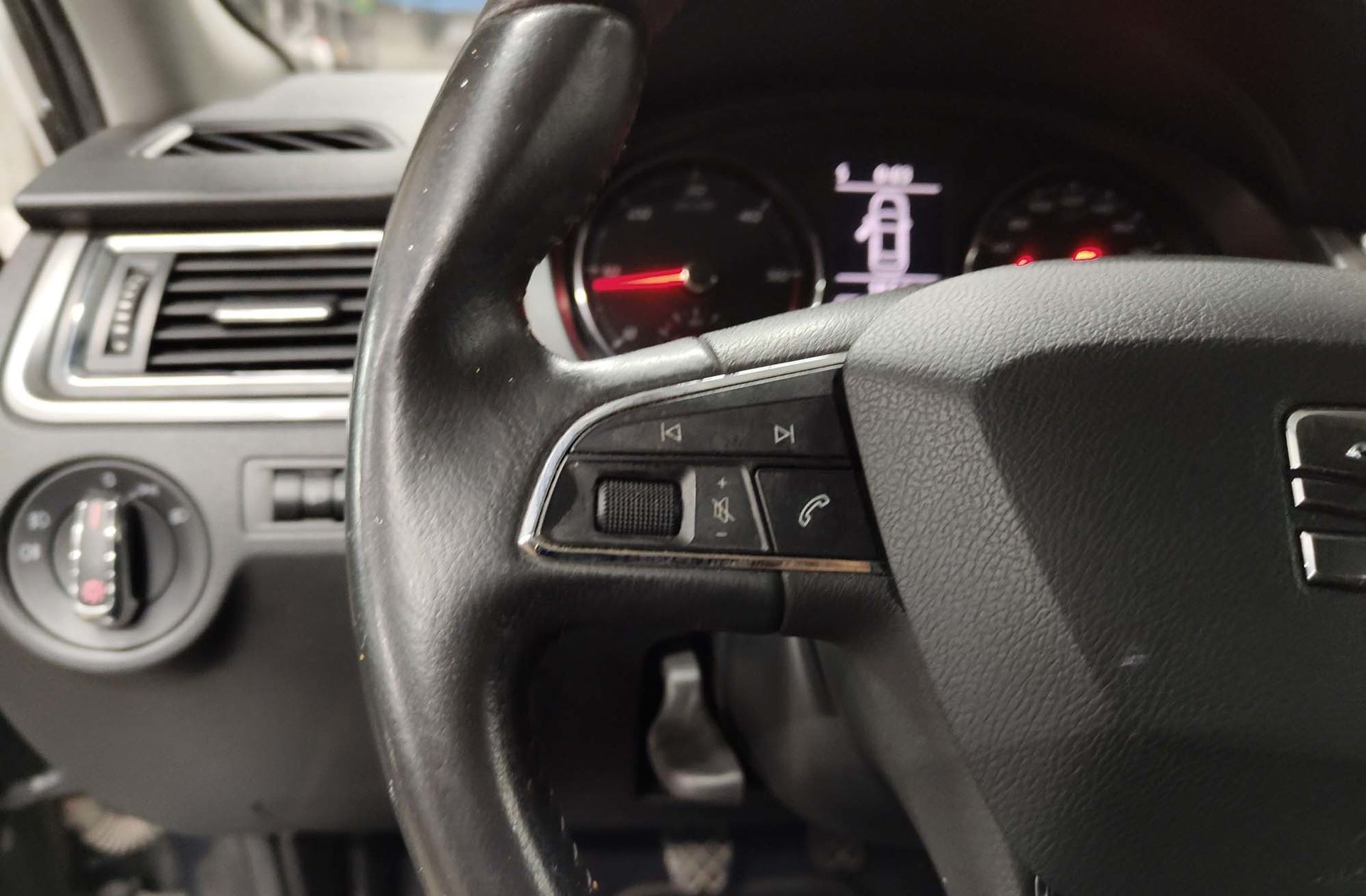 SEAT Toledo 1.6 TDI I-Tech - foto 23