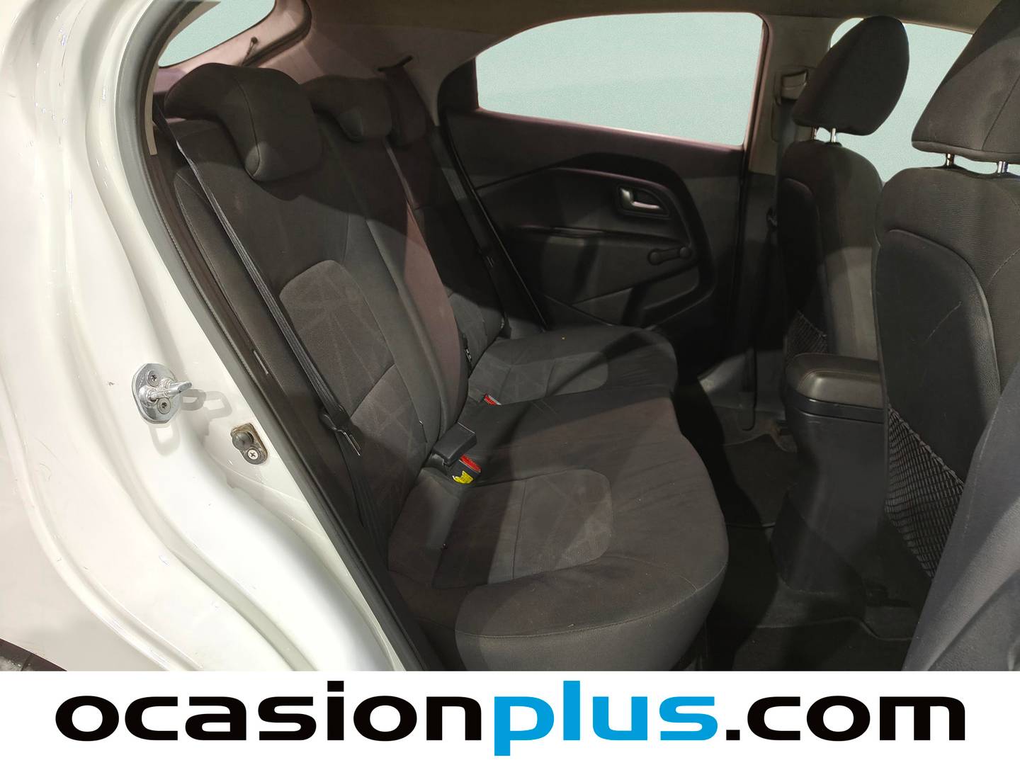 Foto asientos traseros KIA Rio KIA Rio 1.4 CRDi VGT Concept (90 CV)