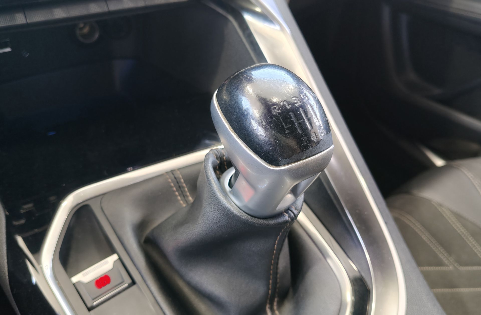 Peugeot 3008 PureTech 130 GT - foto 5
