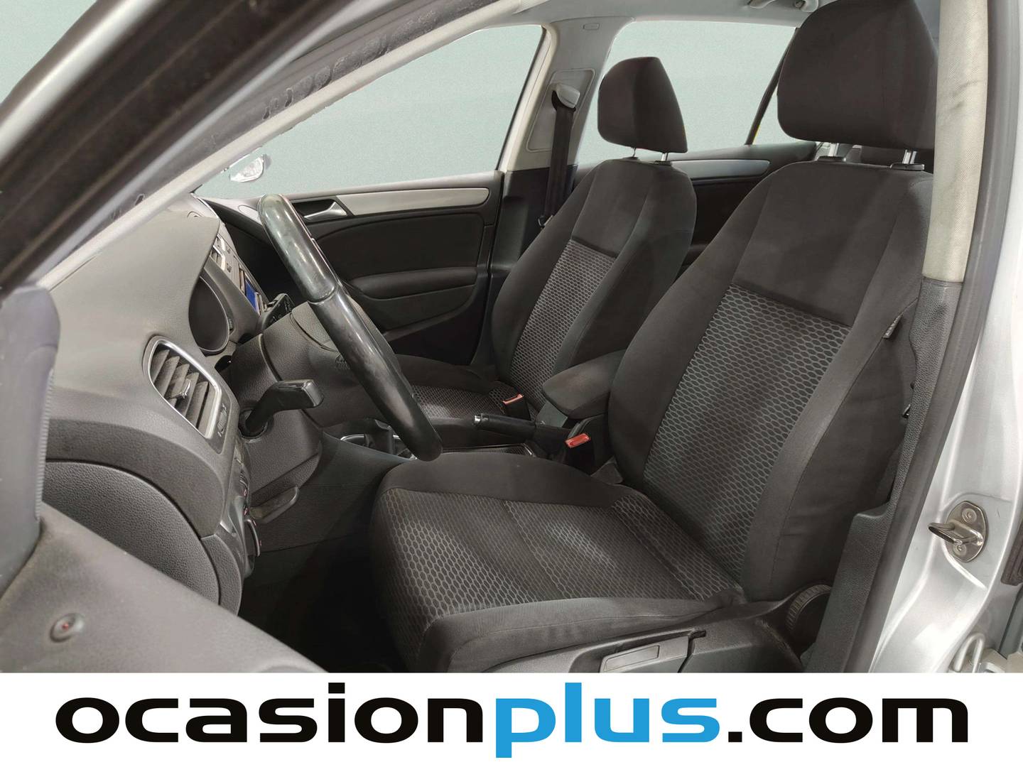 Foto asientos delanteros Volkswagen Golf Volkswagen Golf Advance 1.2 TSI  (105 CV)