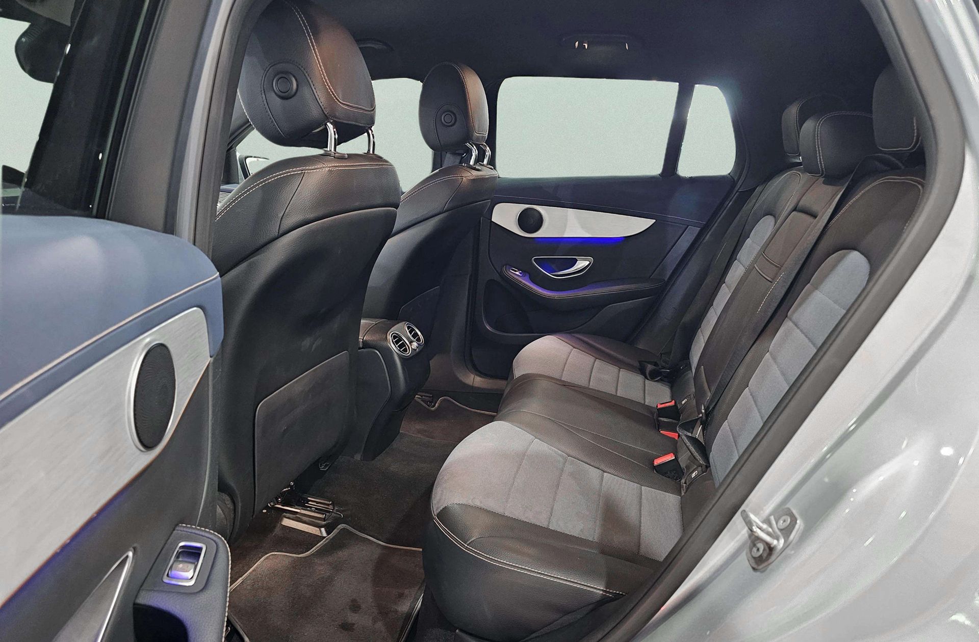 Mercedes-Benz EQC SUV 400 4Matic Pack AMG - foto 16