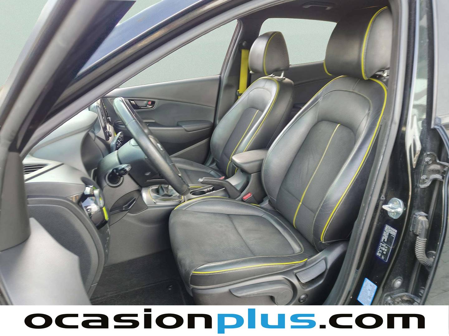 Foto asientos delanteros Hyundai Kona Hyundai Kona 1.0 TGDI Tecno Lime 4x2 (120 CV)
