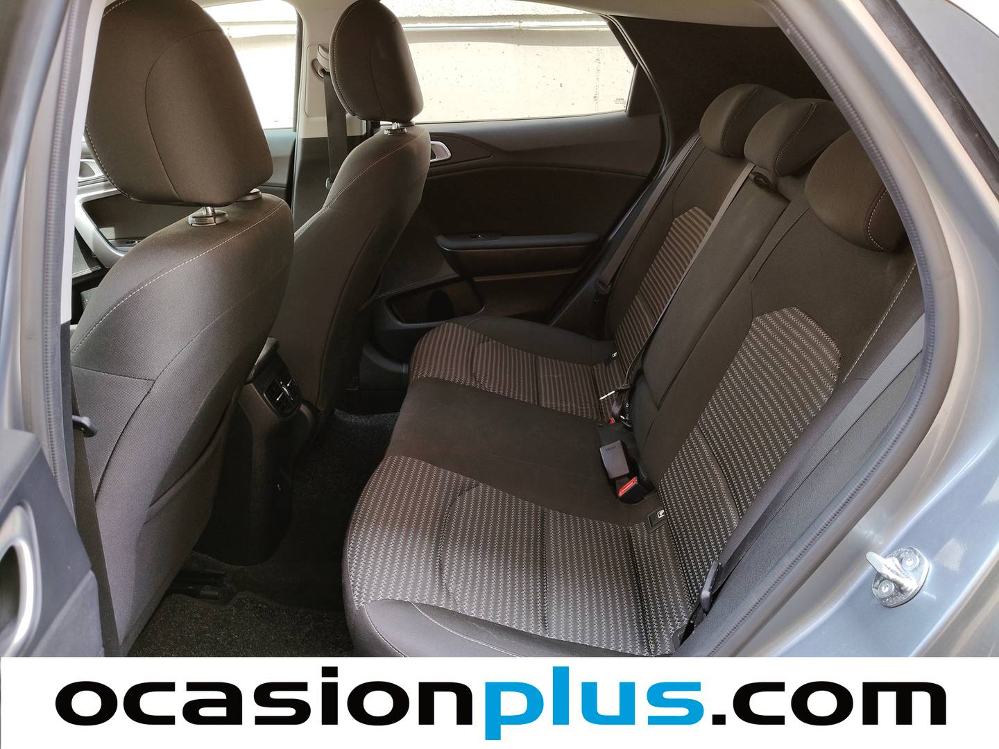 Foto asientos traseros KIA XCeed KIA XCeed 1.0 T-GDi Drive (100 CV)