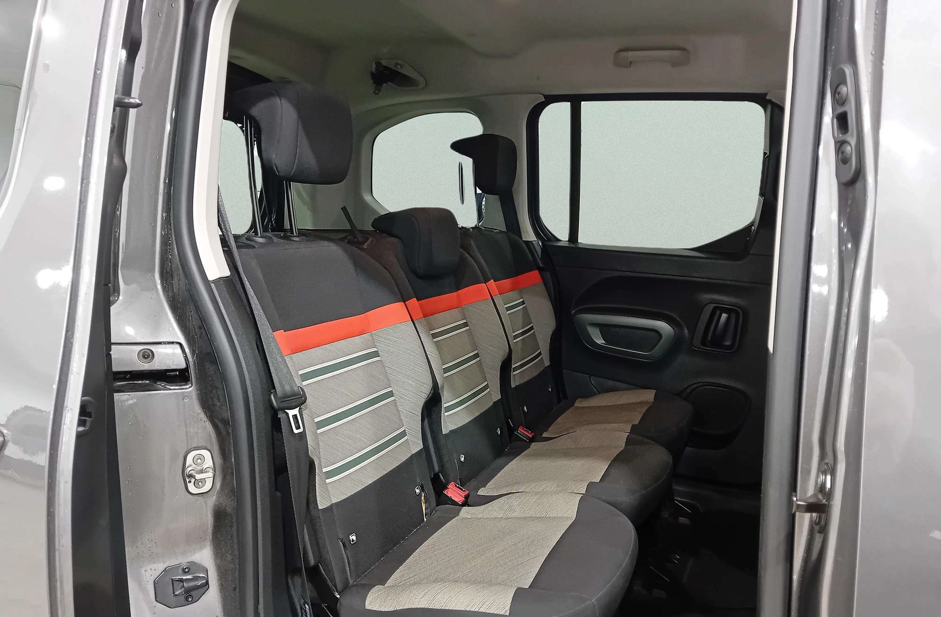 Citroën Berlingo BlueHDi 130 Talla M Shine - foto 17