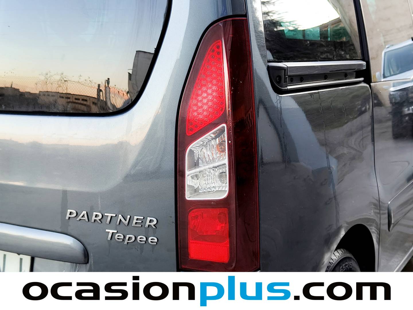 Foto Peugeot Partner Peugeot Partner Tepee Tepee Combi BlueHDI 100 Style (100 CV)