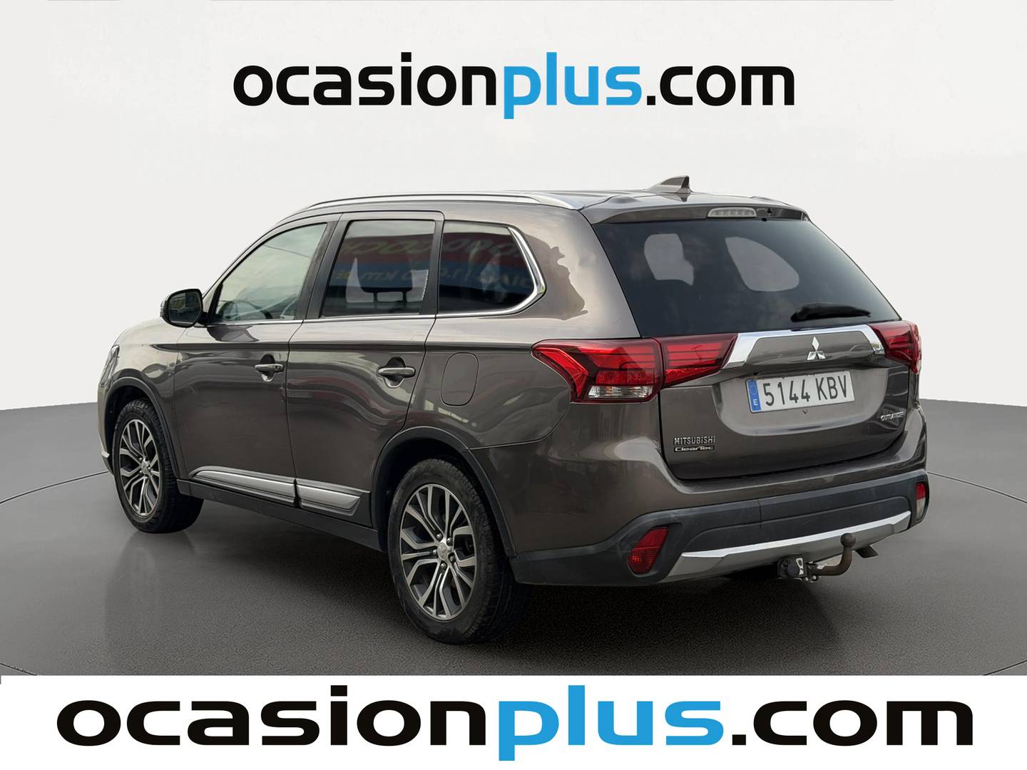 Foto delantera Mitsubishi Outlander Mitsubishi Outlander 220 DI-D Motion 2WD (150 CV) derecha