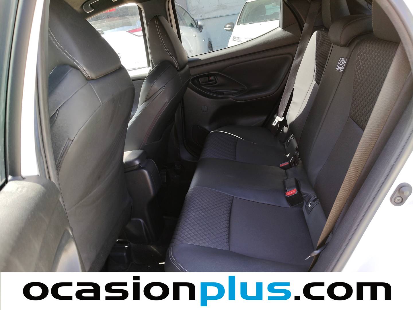 Foto asientos traseros Toyota Yaris Toyota Yaris 1.5 120H Style Plus (116 CV)