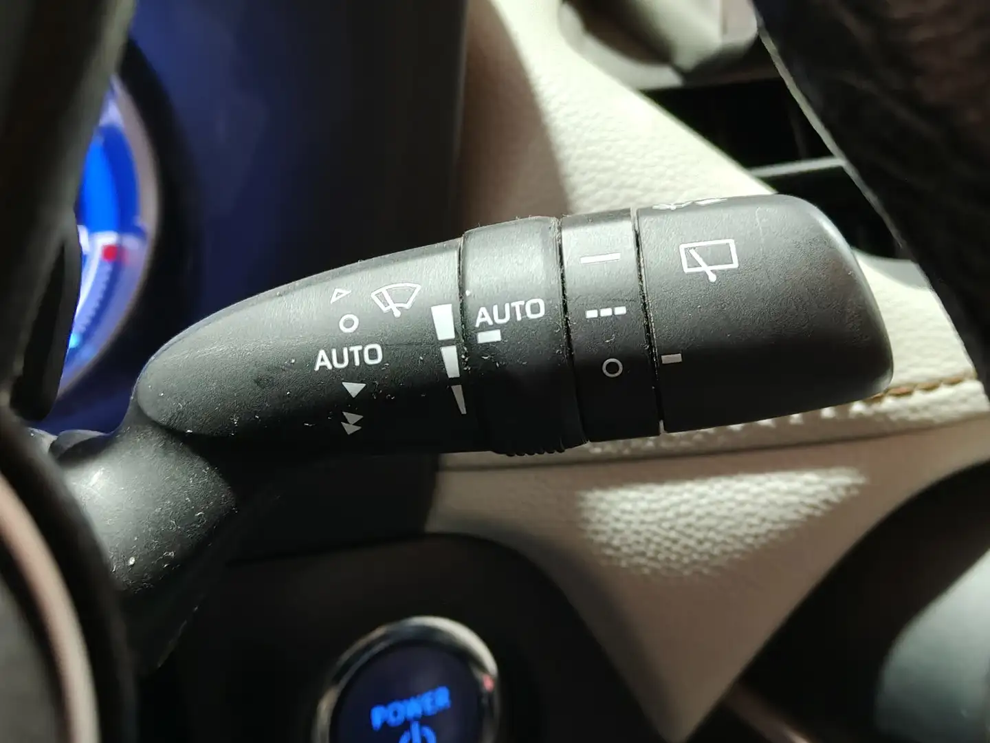 Foto Toyota Rav4 Toyota Rav4 2.5l hybrid Luxury (218 CV)