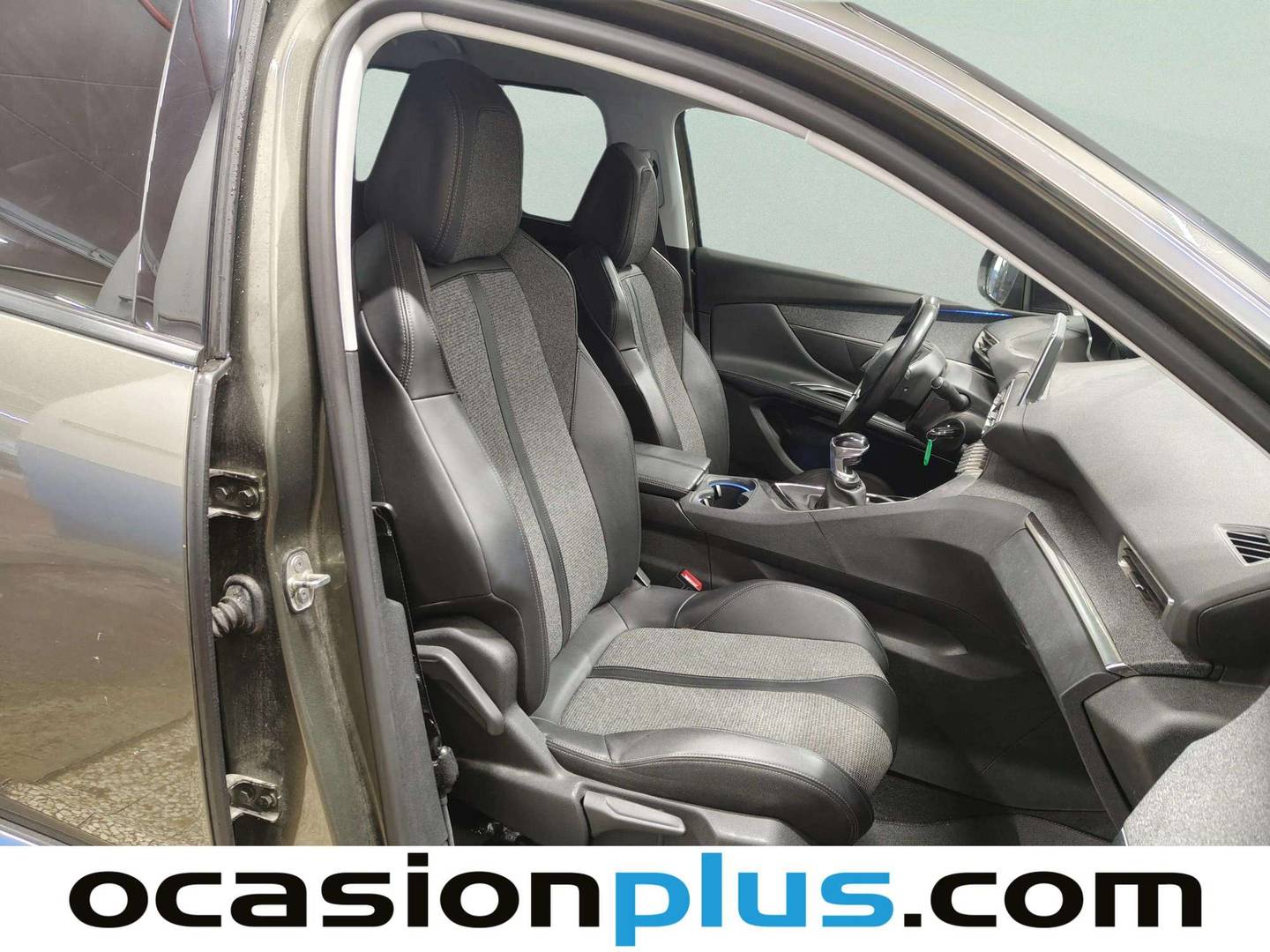 Foto Peugeot 5008 Peugeot 5008 BlueHDi 130 S&S Allure (130 CV) 7 Plazas siete plazas