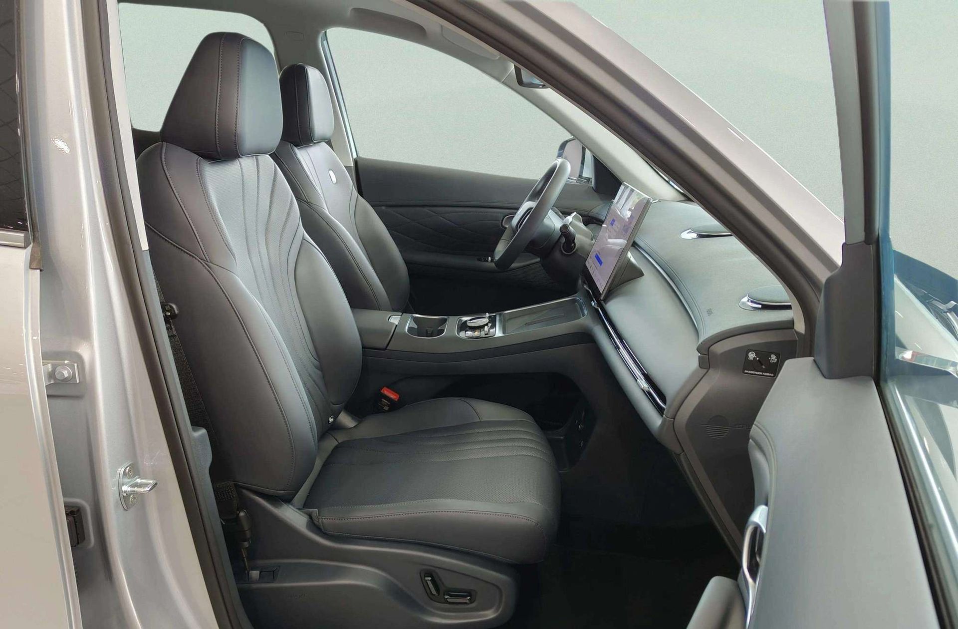Geely Starray EM-i 1.5 PHEV Pro - foto 23