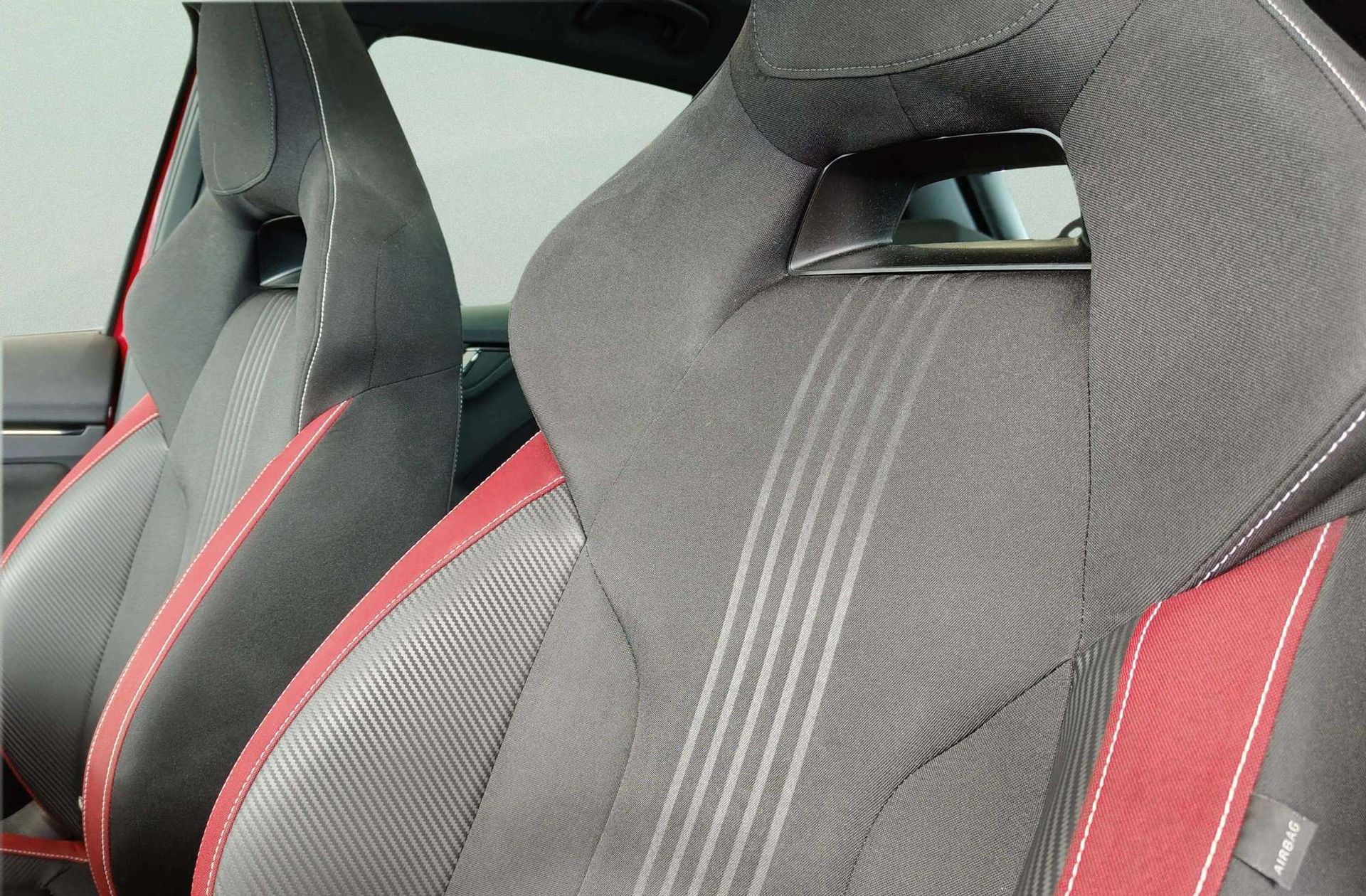 Škoda Kamiq 1.0 TSI Montecarlo DSG - foto 15