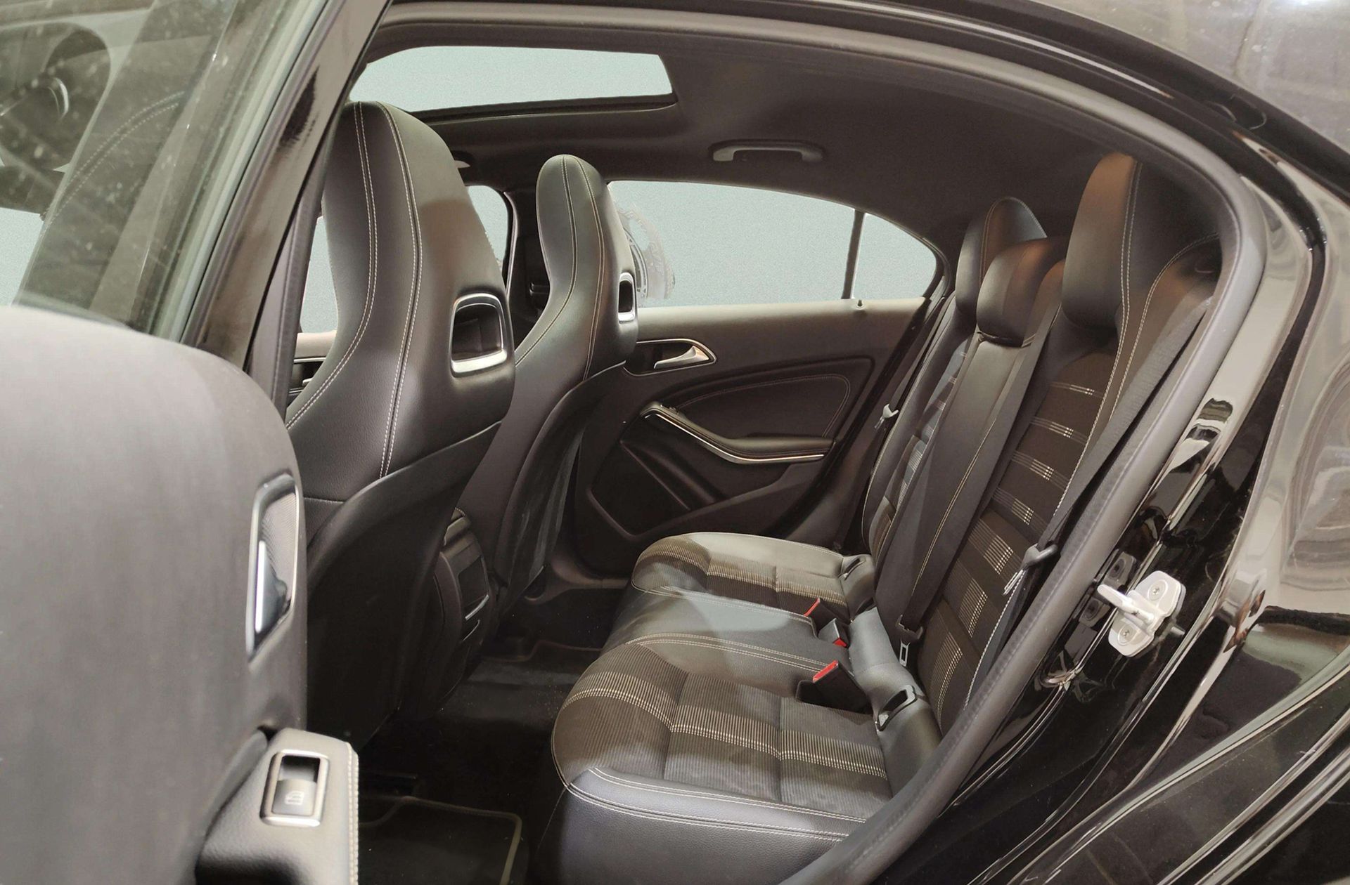 Mercedes-Benz Clase A 180 - foto 12