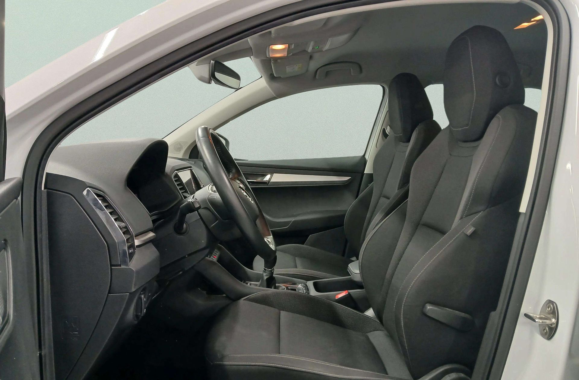 Škoda Karoq 2.0 TDI Selection - foto 9