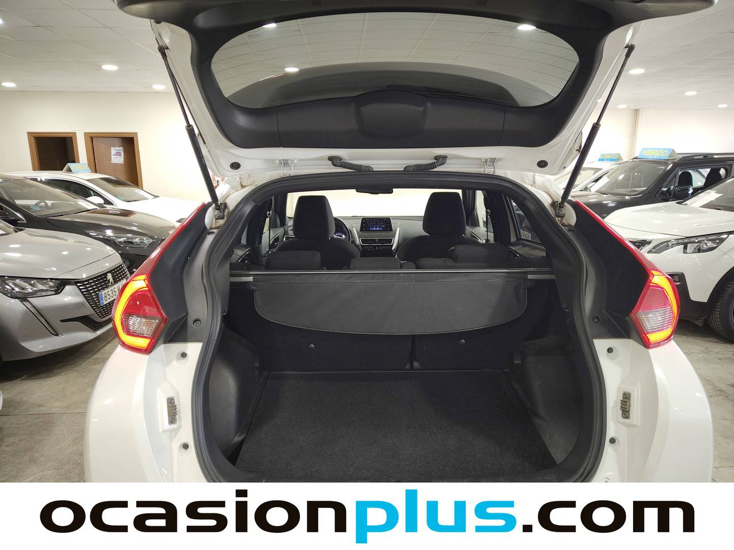 Fotos maletero Mitsubishi Eclipse Cross Mitsubishi Eclipse Cross 150T Motion 2WD CVT (163 CV)