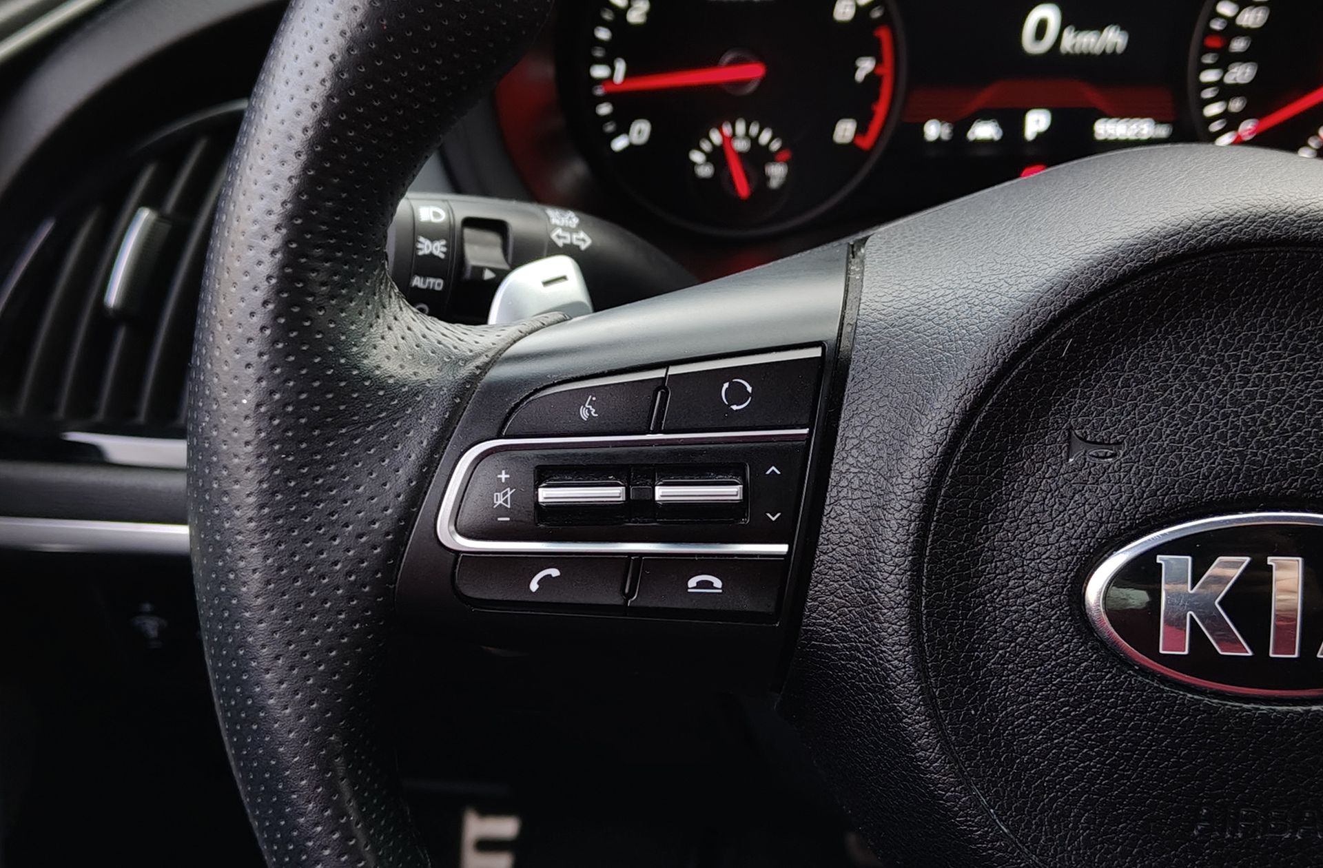 Kia Stinger 2.0 T-GDi GT Line 4x2 - foto 34