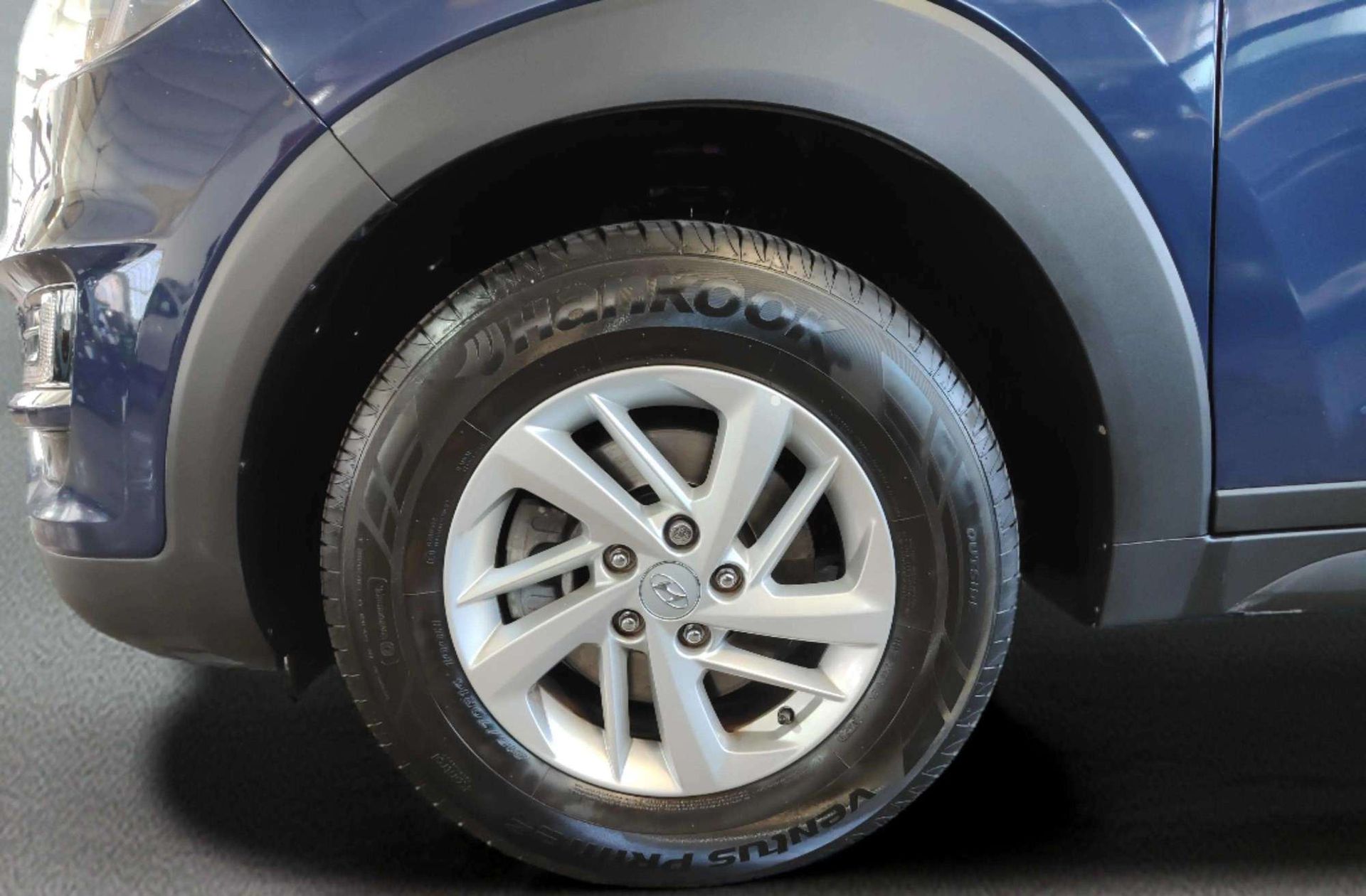 Hyundai Tucson 1.6 GDI BlueDrive Essence 4x2 - foto 33