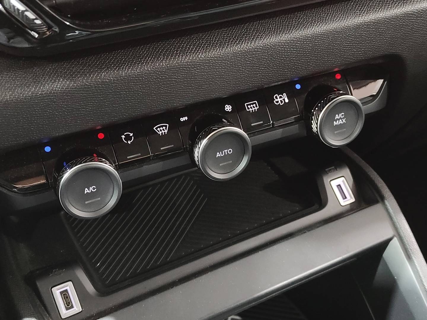 Foto Citroën C4 Citroen C4 PureTech 130 S&S 6v Feel Pack (130 CV)