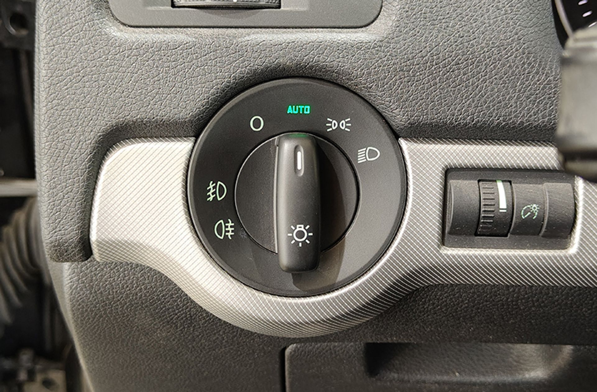 Škoda Octavia 1.8 TSI Executive - foto 20