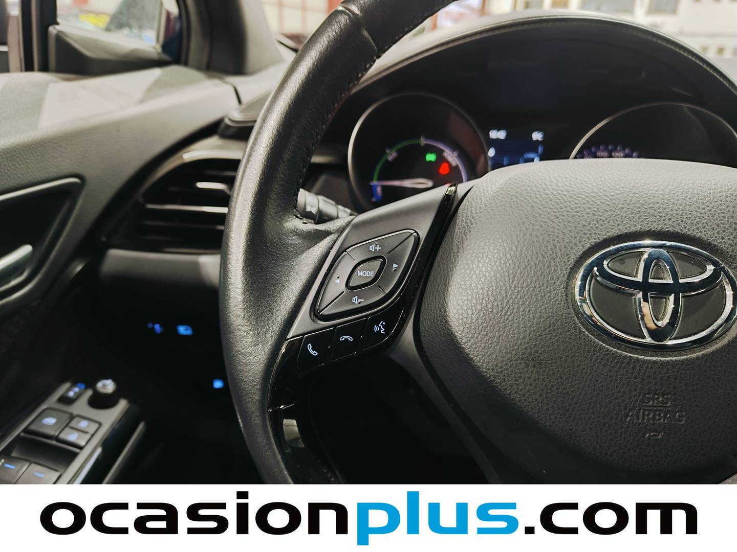 Foto Toyota C-HR Toyota C-HR 1.8 125H Advance (122 CV)