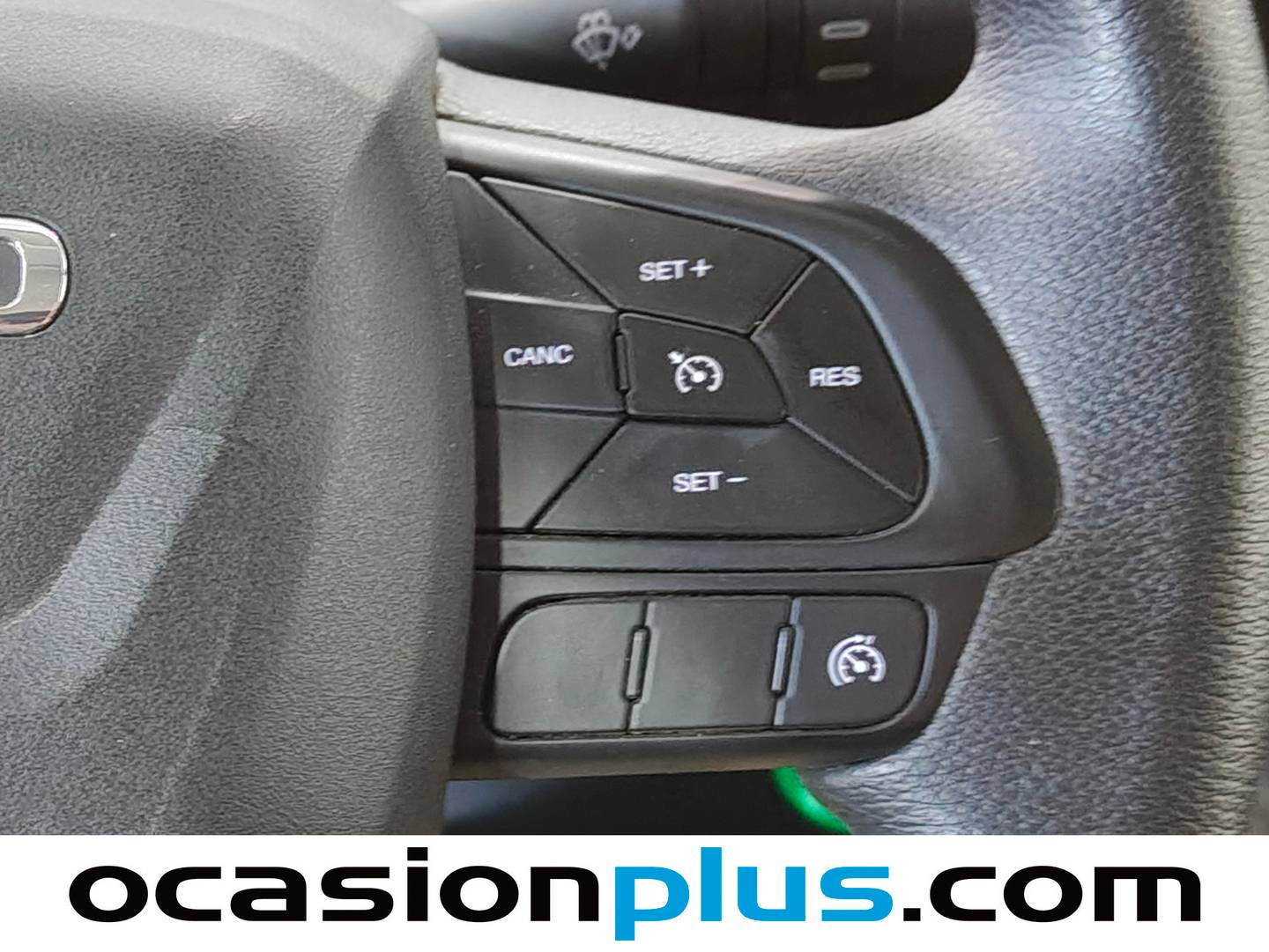 Extras y acabados del Iveco Daily Iveco Daily Furgon 35S 16 V 3520L/H2 (156 CV) 3 Plazas