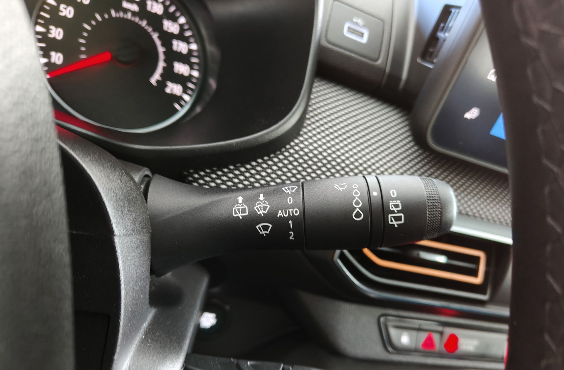 Dacia Sandero Stepway Comfort TCe - foto 27