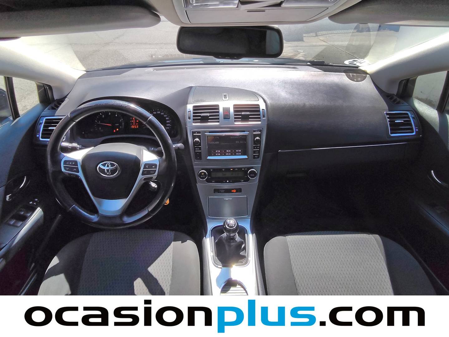 Foto asientos delanteros Toyota Avensis Toyota Avensis 120 D Advance (124 CV)