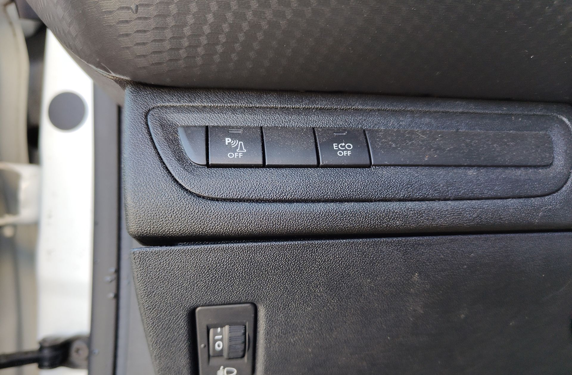 Peugeot 208 PureTech 82 Style - foto 23