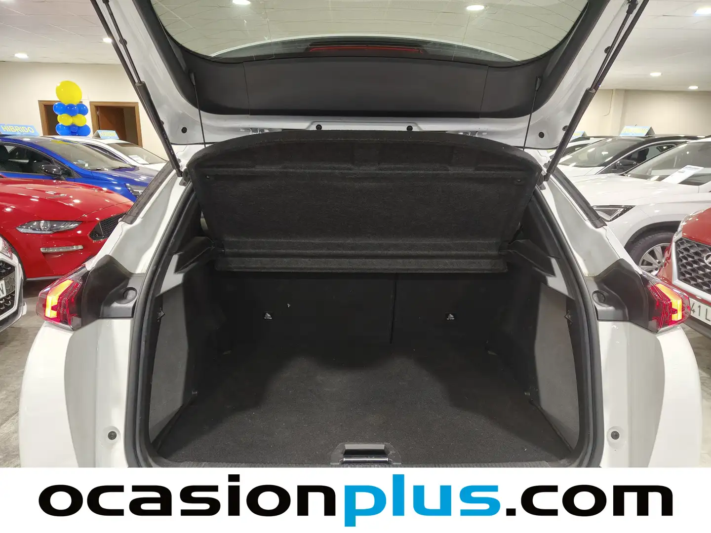 Foto Peugeot 2008 Peugeot 2008 BlueHDi 110 Allure (110 CV)