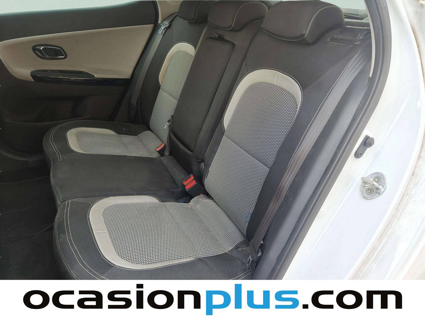 Foto asientos traseros KIA Ceed Kia Ceed 1.6 CRDi VGT x-Tech17 DCT (136 CV)