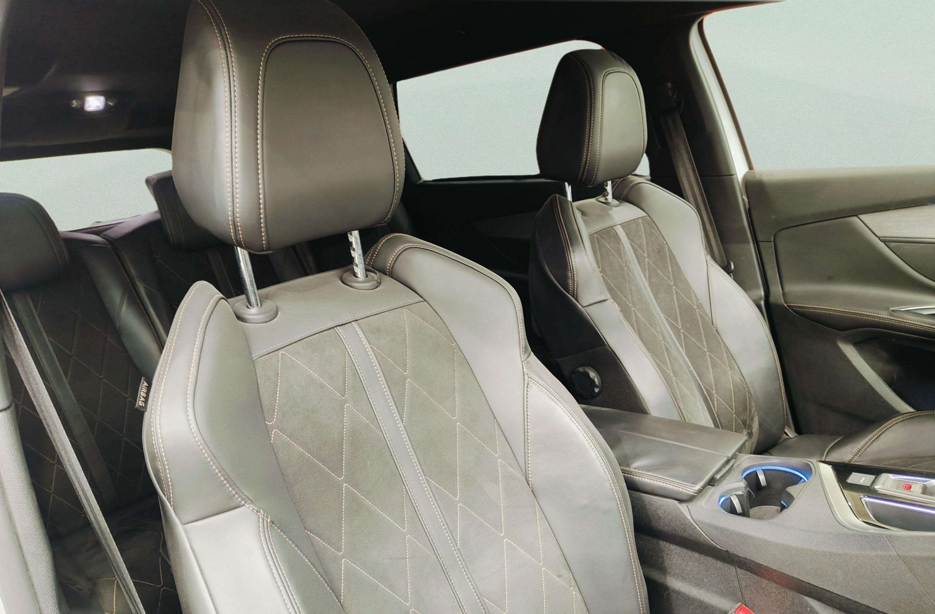 Peugeot 5008 BlueHDi 180 GT EAT8 7 plazas - foto 10