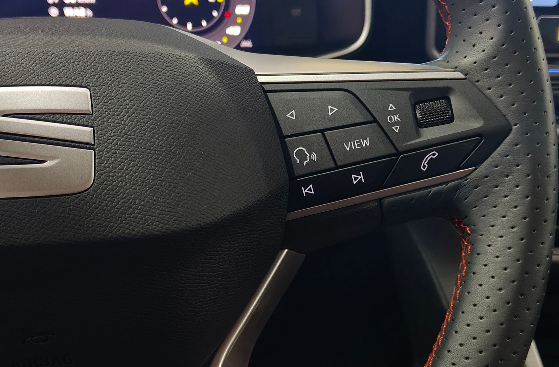 SEAT León ST 2.0 TDI FR XS DSG - foto 29