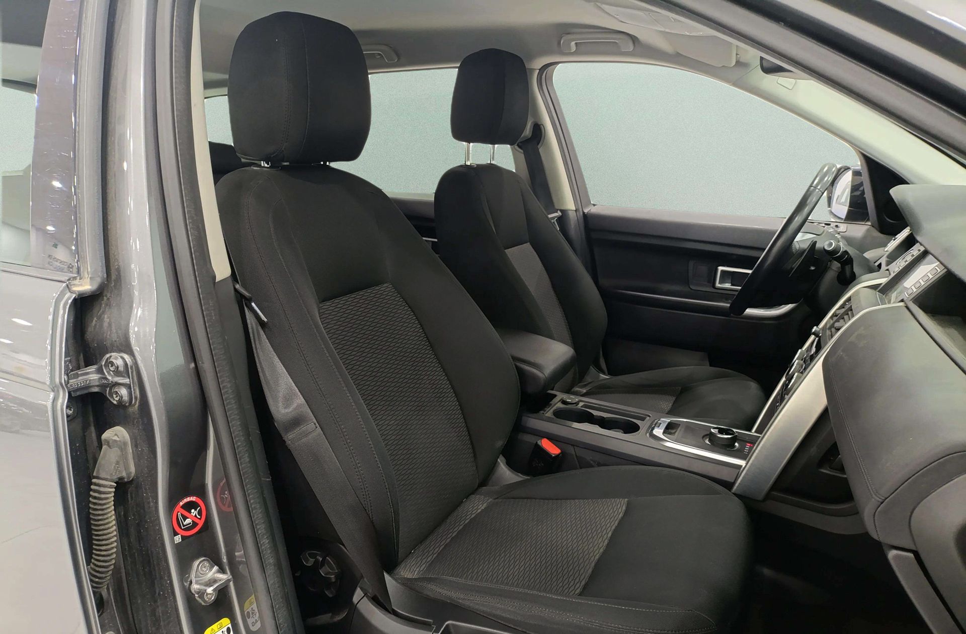Land Rover Discovery Sport 2.0L TD4 SE 4x4 - foto 18