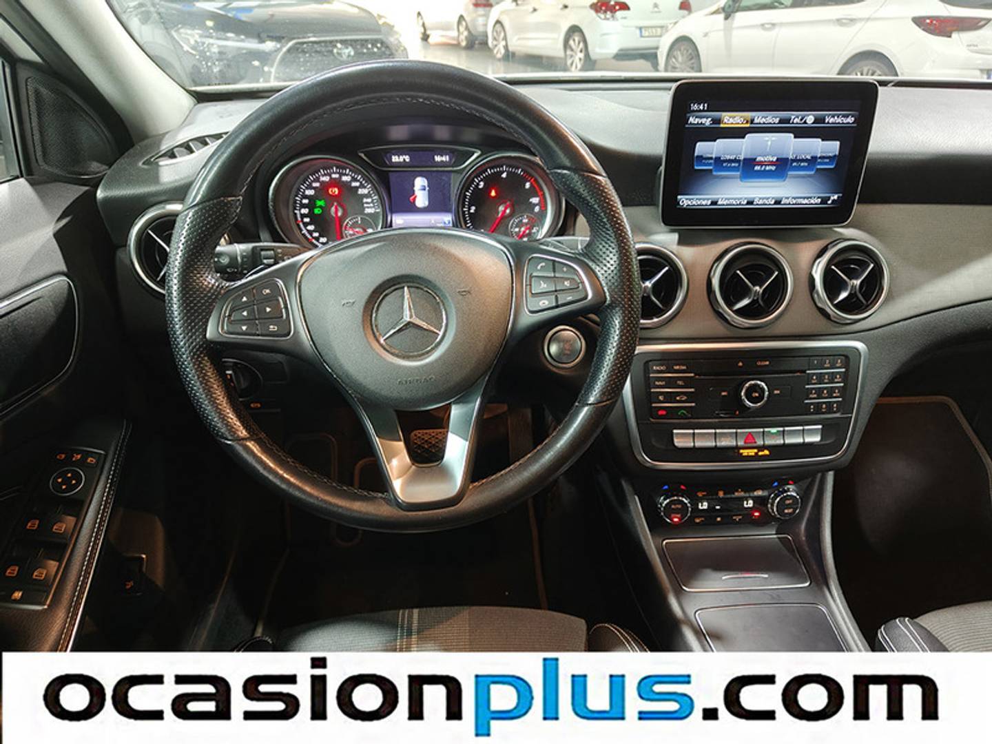 Foto Mercedes GLA Mercedes-Benz GLA 200 d (136 CV)