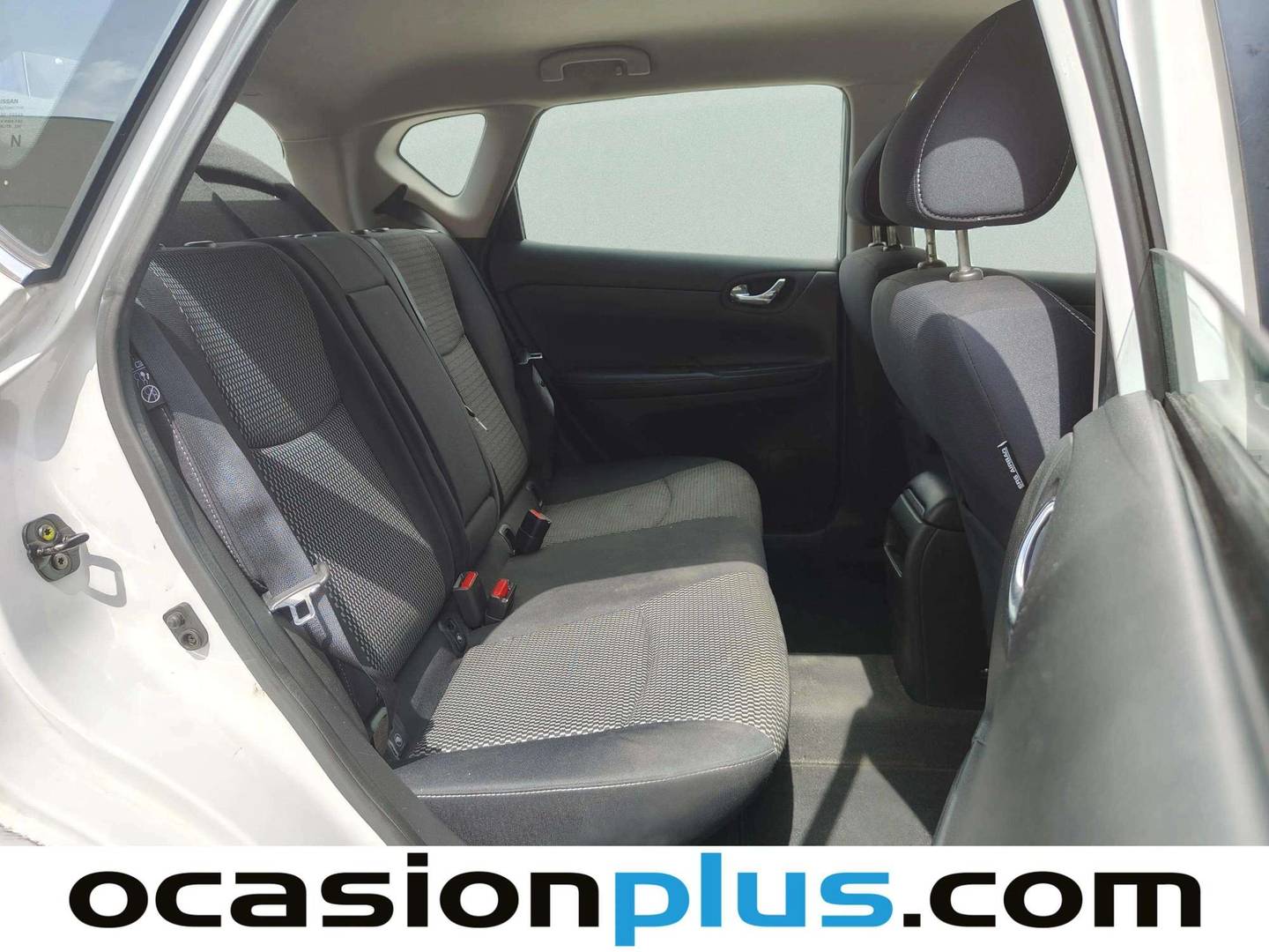 Foto asientos traseros Nissan PULSAR Nissan Pulsar 1.5 dCi Acenta (110 CV)