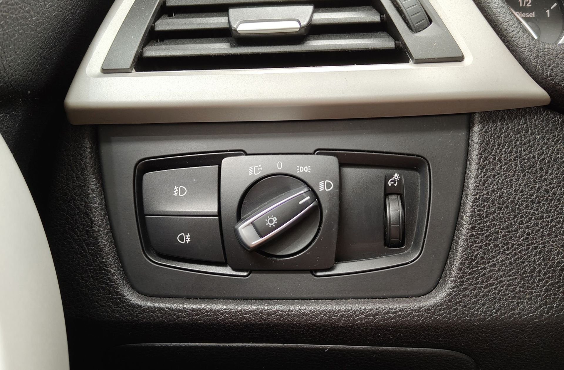 BMW Serie 3 318d - foto 24