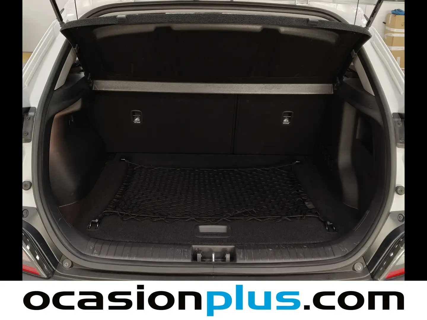 Foto Hyundai Kona Hyundai Kona 1.0 TGDi Maxx 4x2 DCT (120 CV)