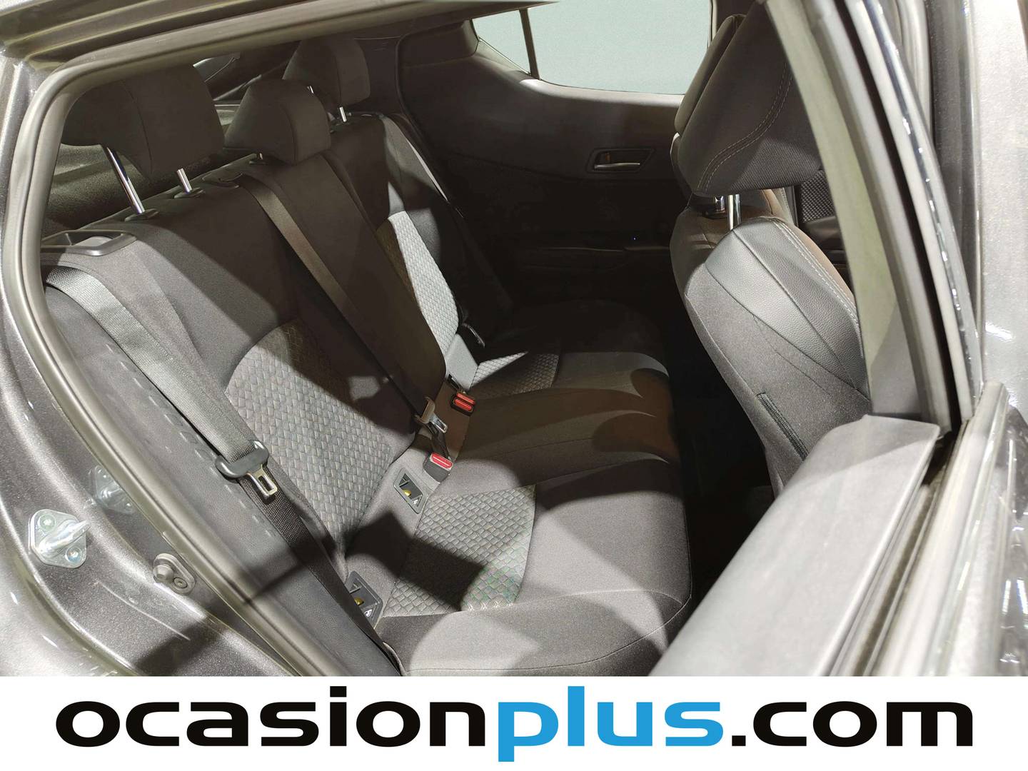 Foto Toyota C-HR Toyota C-HR 1.8 125H Advance (122 CV)