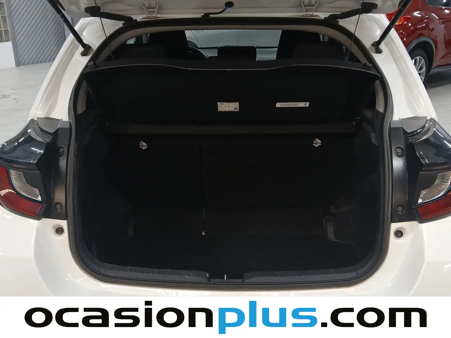 Foto Toyota Yaris Toyota Yaris 120H Business Plus (116 CV)