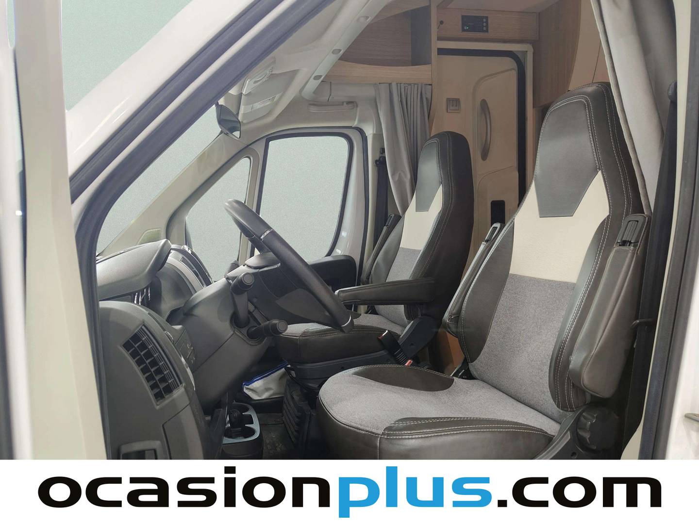 Foto asientos delanteros Capron T 58 Capron T 58 Sun Light (120 Cv) 4 Plazas