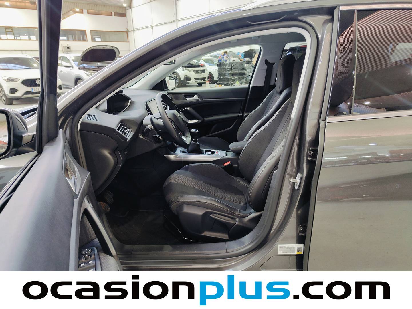 Foto asientos delanteros Peugeot 308 Peugeot 308 SW BlueHDi 130 S&S Allure Pack (130 CV)