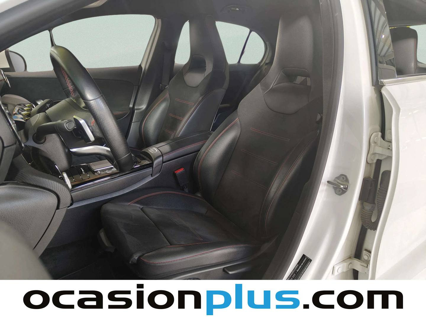 Foto asientos delanteros Mercedes Clase A Mercedes-Benz Clase A A 180 d (116 CV) Pack AMG