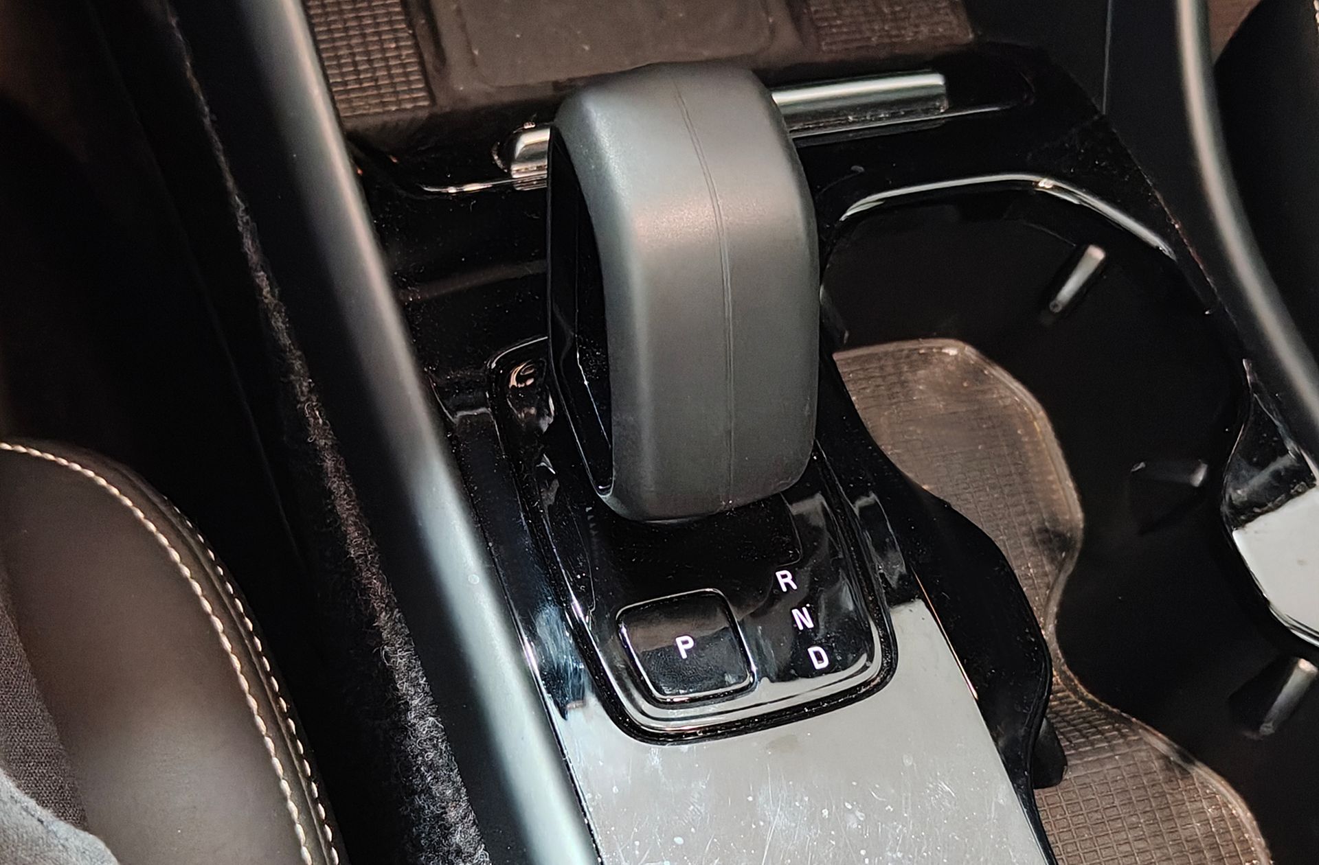 Volvo XC40 Recharge Ultimate - foto 5