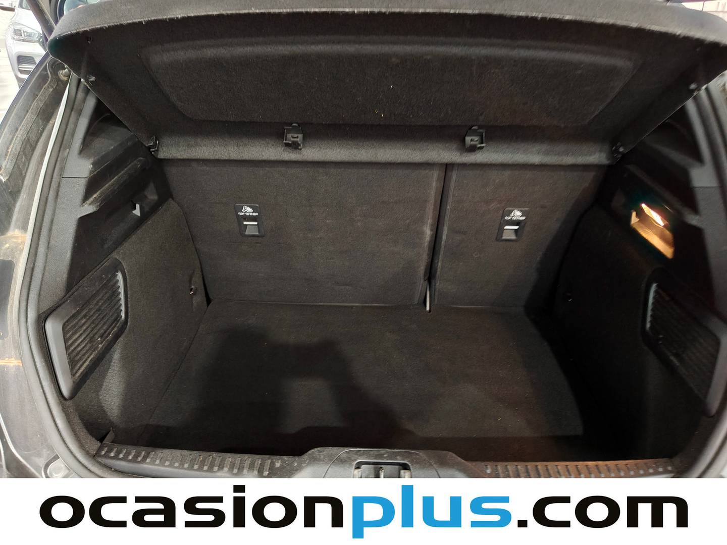 Fotos maletero Ford Focus Ford Focus 1.0 Ecoboost MHEV ST-Line  (155 CV)