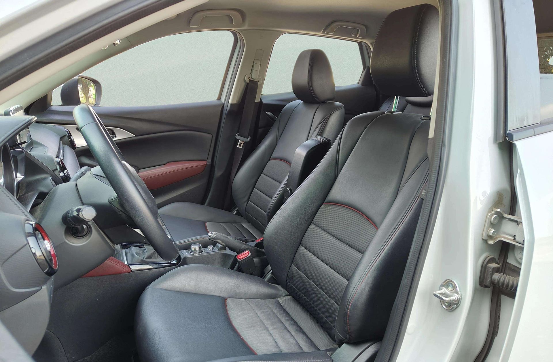 Mazda CX-3 1.5 DE Skyactiv Luxury 2WD - foto 9