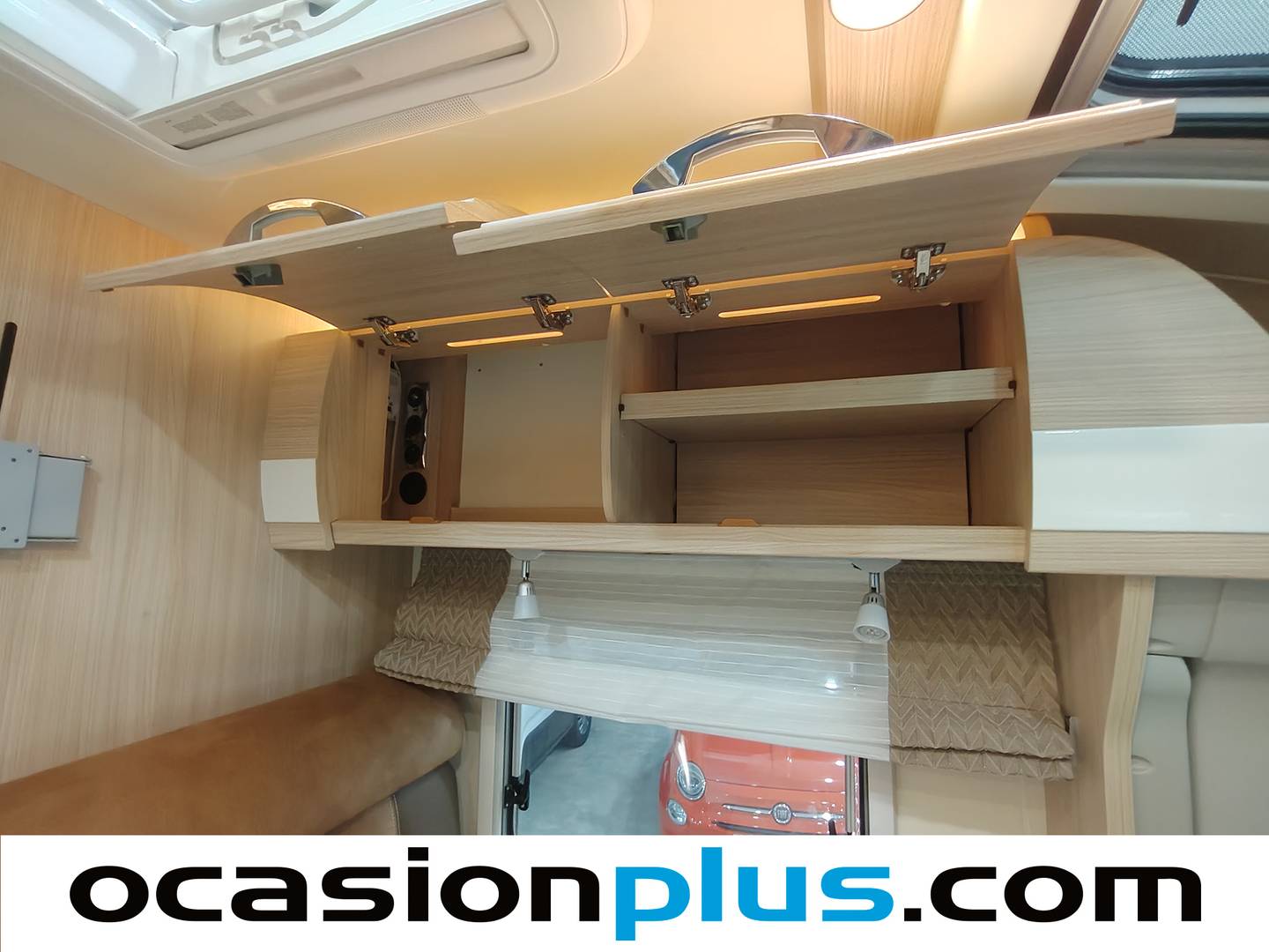 Foto Burstner BT5902 Burstner BT5902 BT5902 Travel Van T-590 (150 CV) 4 Plazas