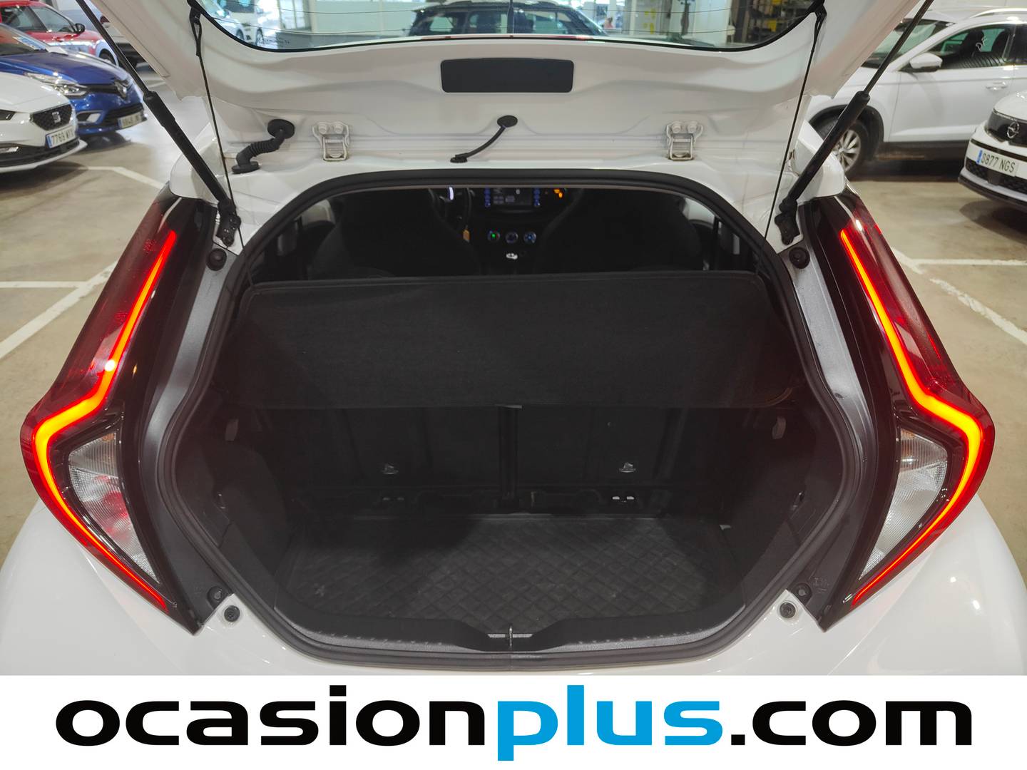 Foto Toyota Aygo X Cross Toyota Aygo X Cross 1.0 VVT-I Play (72 CV)