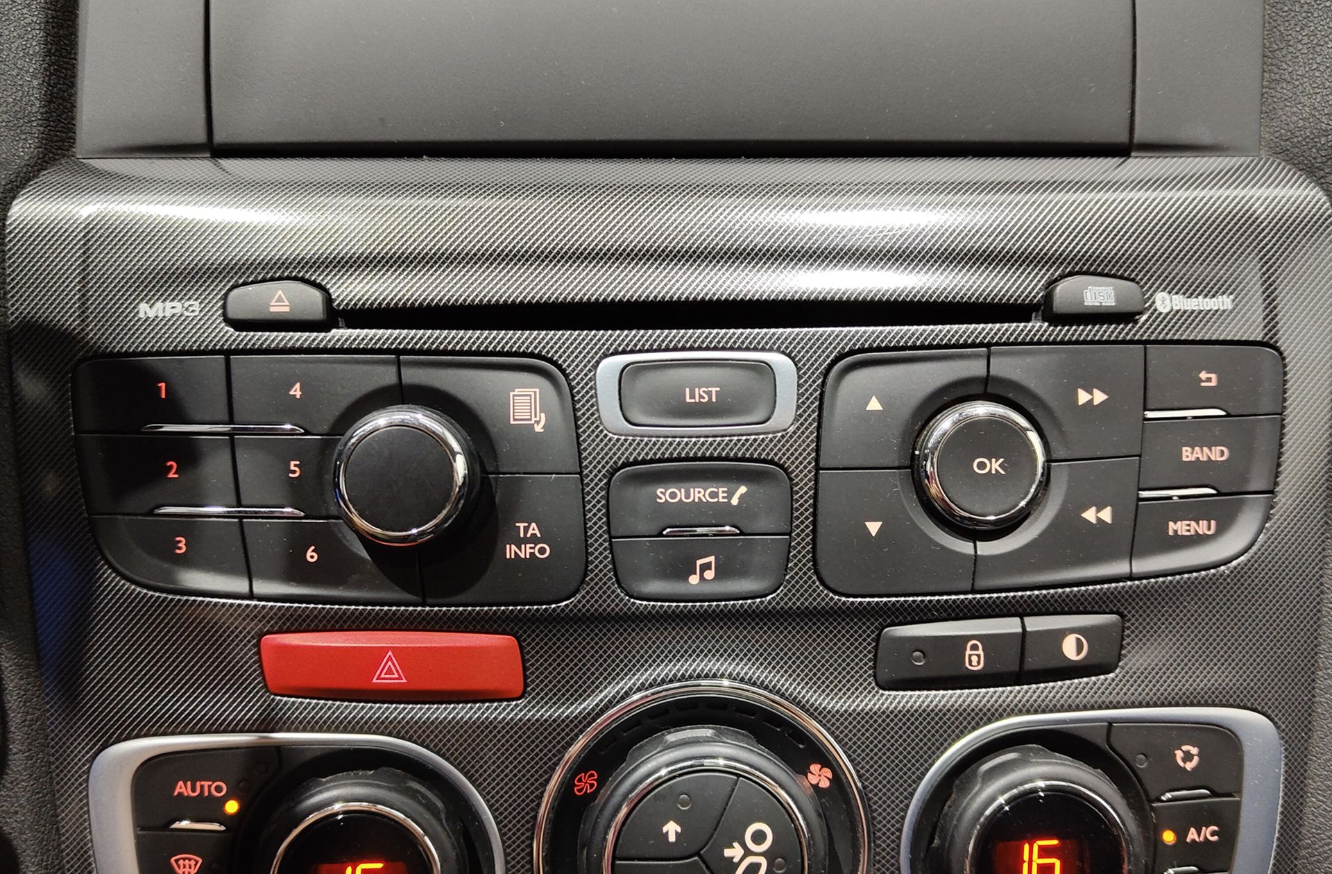 Citroën C4 1.6 e-HDI Collection - foto 28