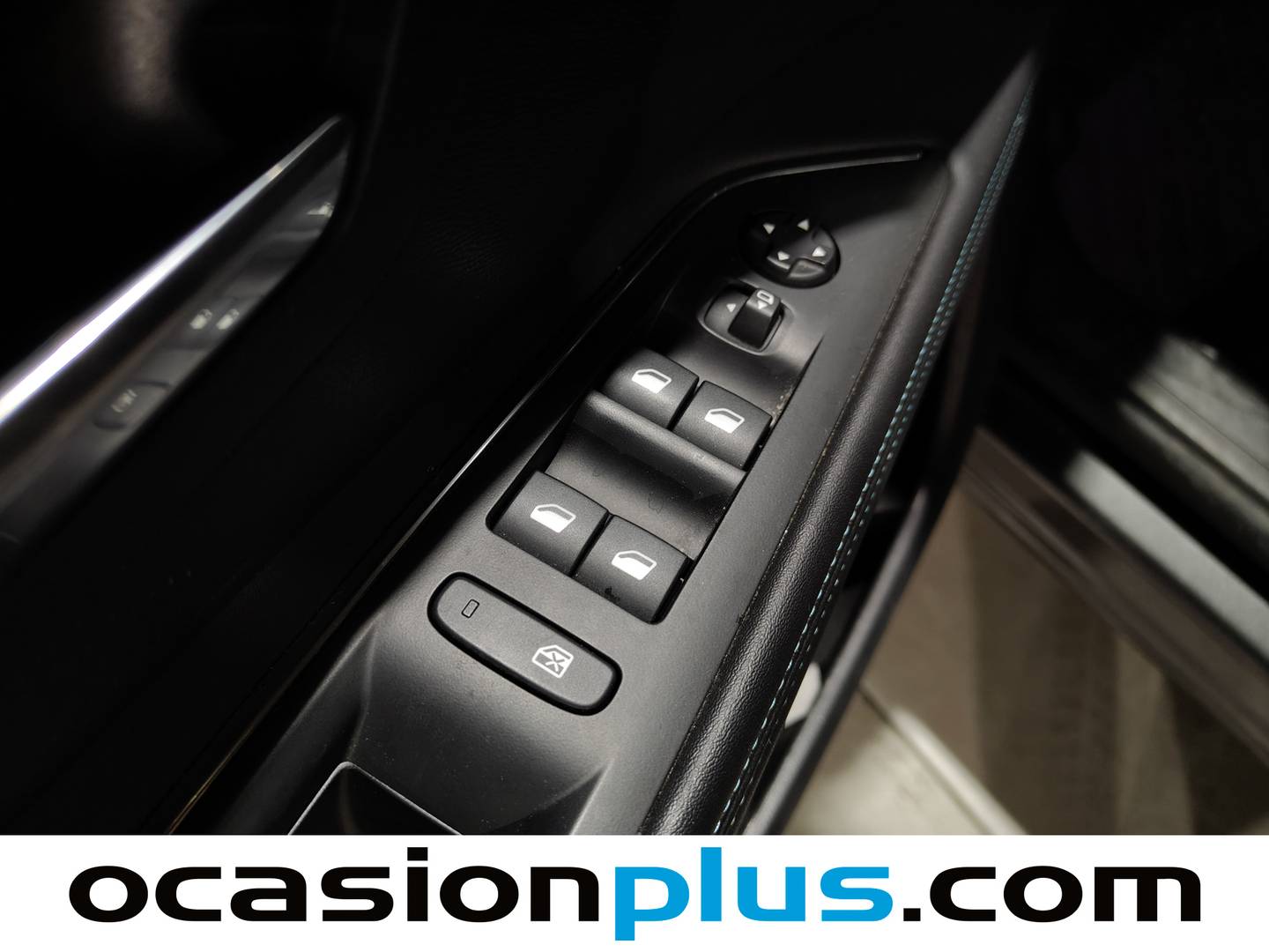 Foto Peugeot 3008 Hybrid Peugeot 3008 Hybrid 300 Allure Pack e-EAT8  (300 CV)