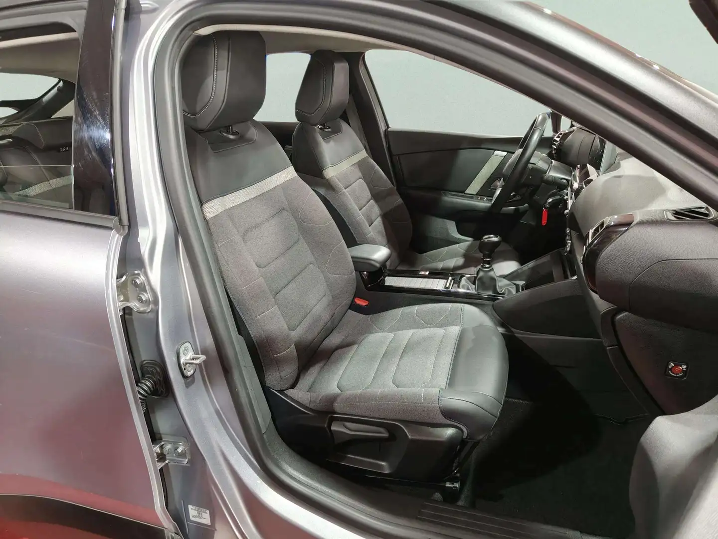 Foto Citroën C4 Citroen C4 PureTech 130 S&S 6v Feel Pack (130 CV)